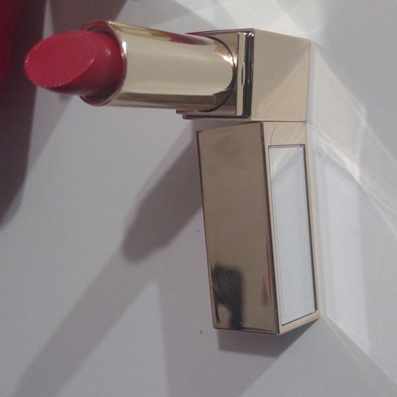 Estée Lauder Eyeshadow bundle of Palettes, 5 brushes, 2 lipsticks & nail polish - Picture 5 of 16